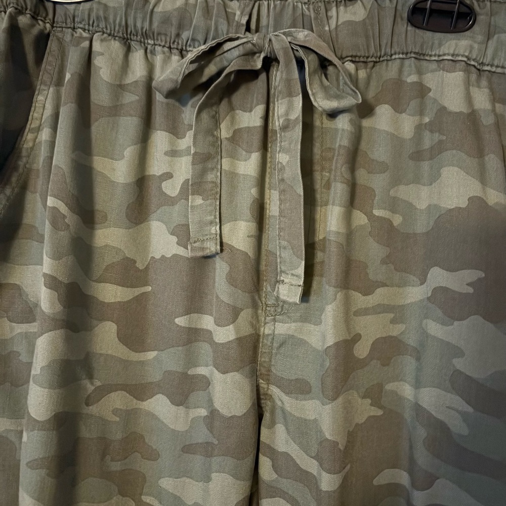 Knox Rose Camo Green Joggers